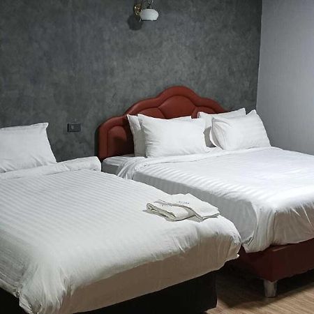 Kun Hotel Nakhonratcsaszima Kültér fotó