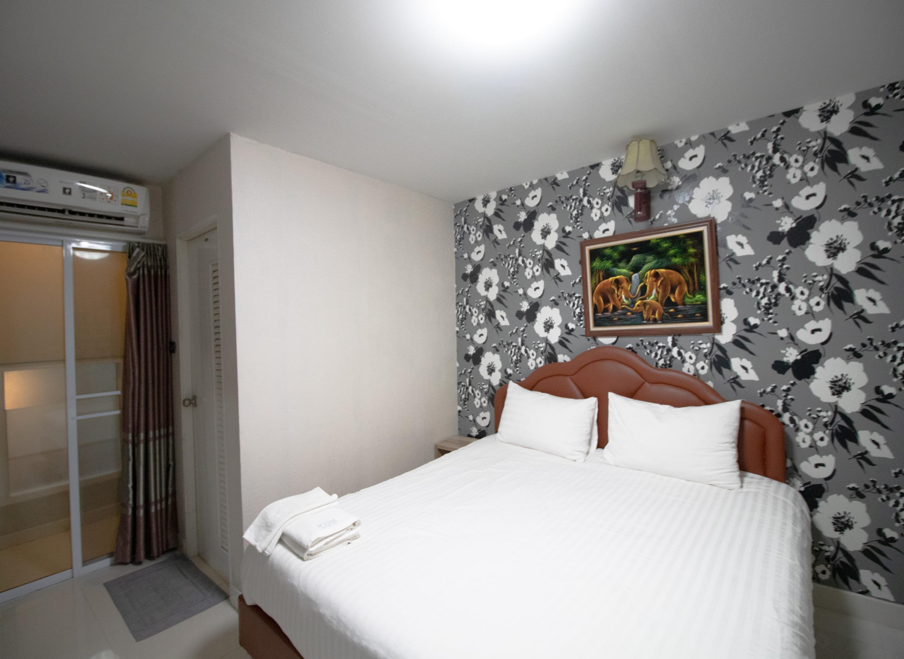 Kun Hotel Nakhonratcsaszima Kültér fotó