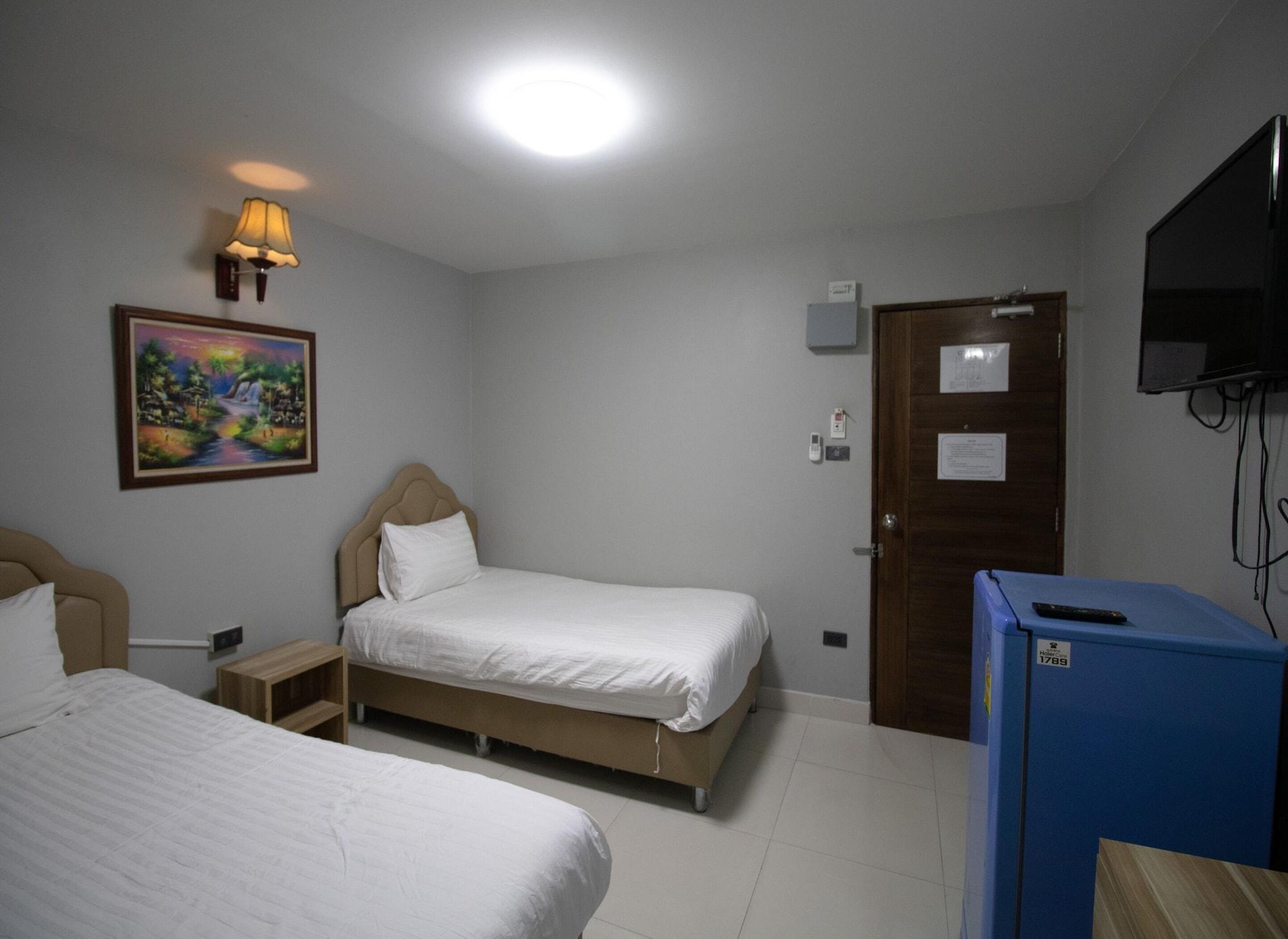 Kun Hotel Nakhonratcsaszima Kültér fotó