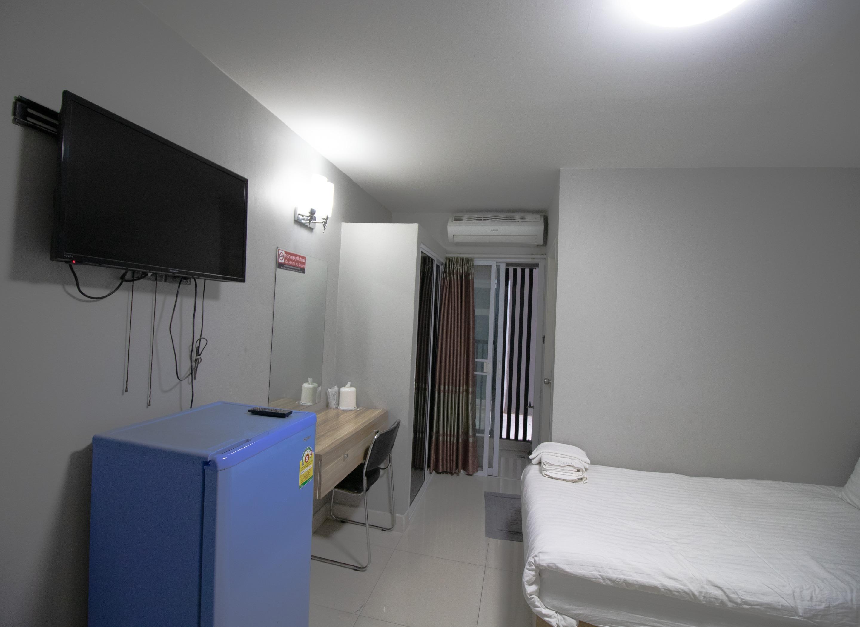 Kun Hotel Nakhonratcsaszima Kültér fotó