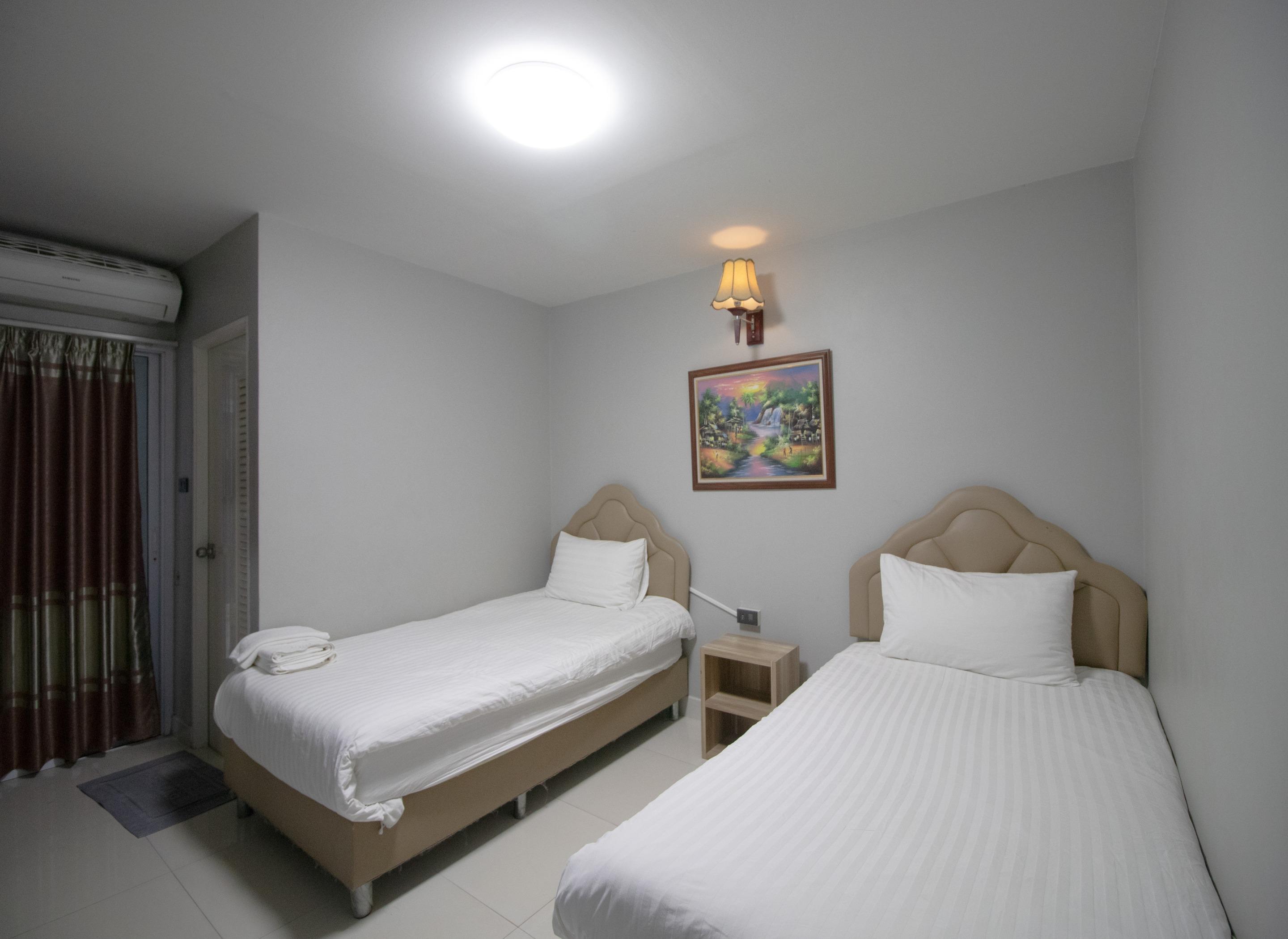 Kun Hotel Nakhonratcsaszima Kültér fotó