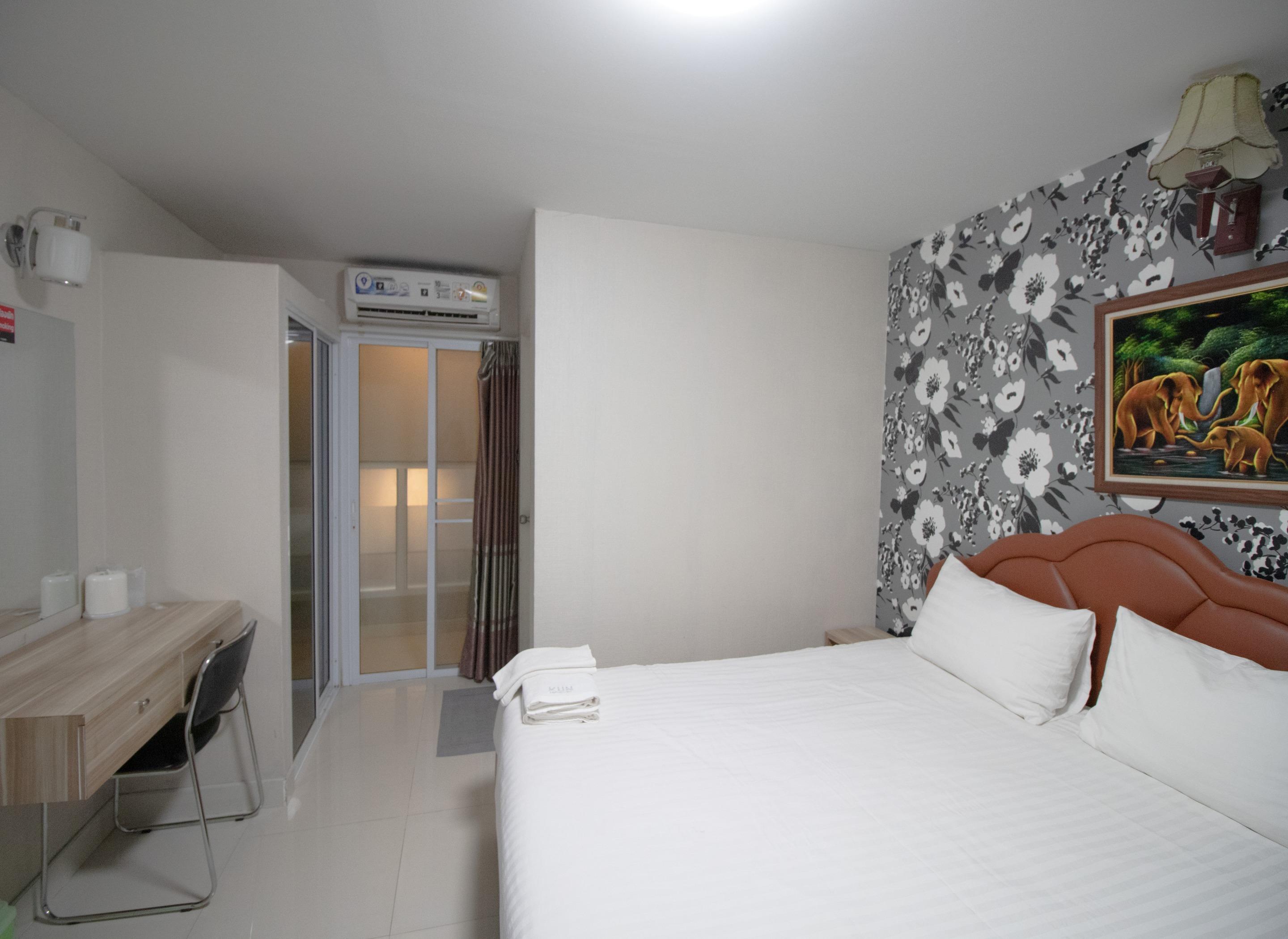 Kun Hotel Nakhonratcsaszima Kültér fotó