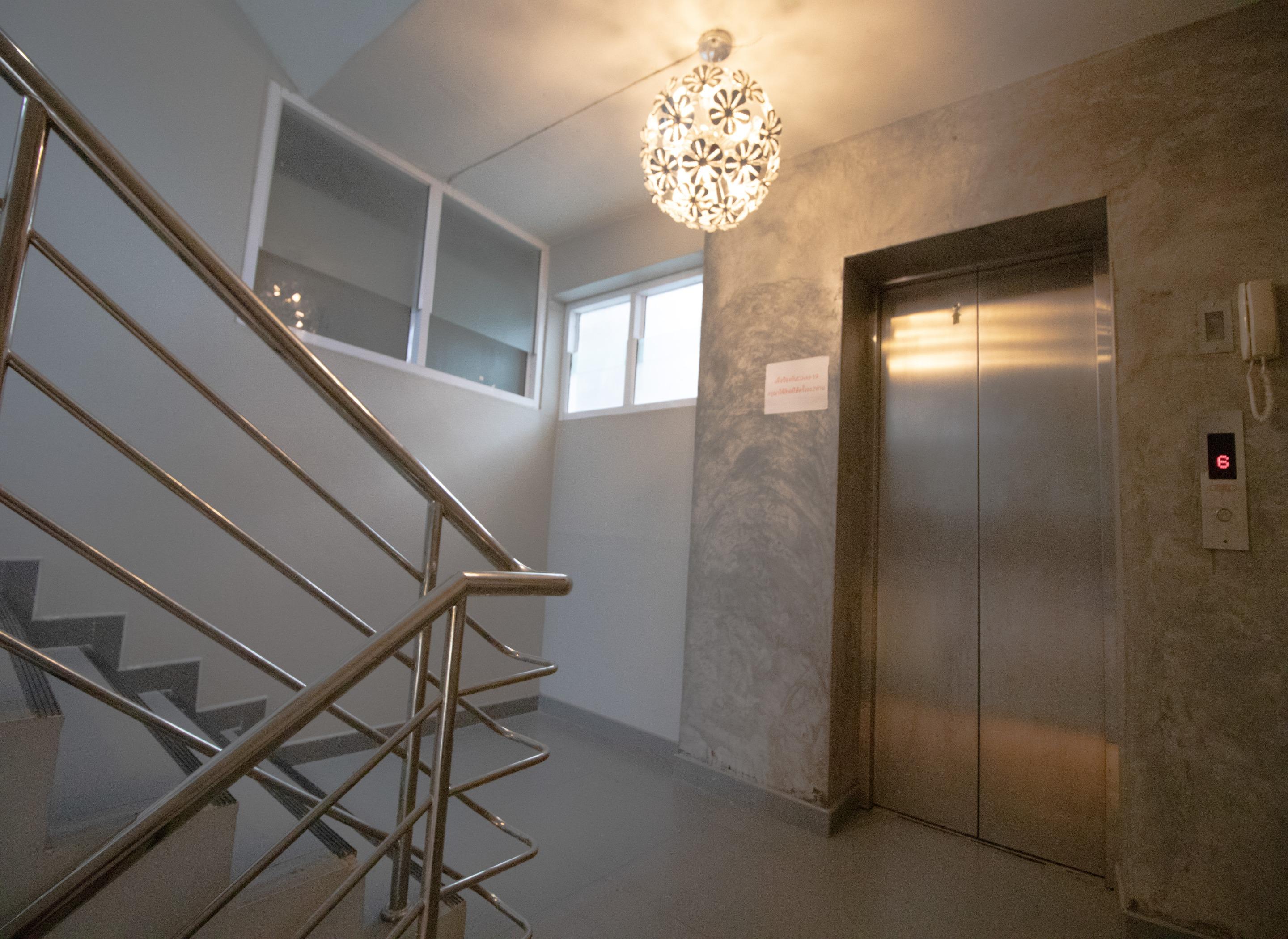 Kun Hotel Nakhonratcsaszima Kültér fotó
