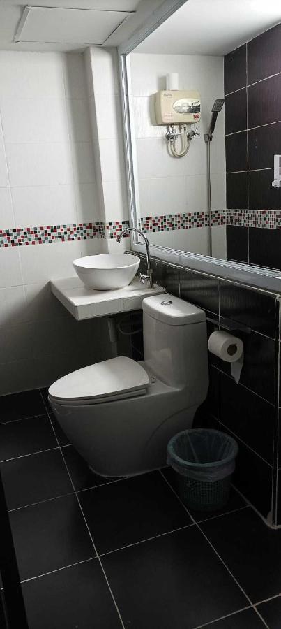 Kun Hotel Nakhonratcsaszima Kültér fotó